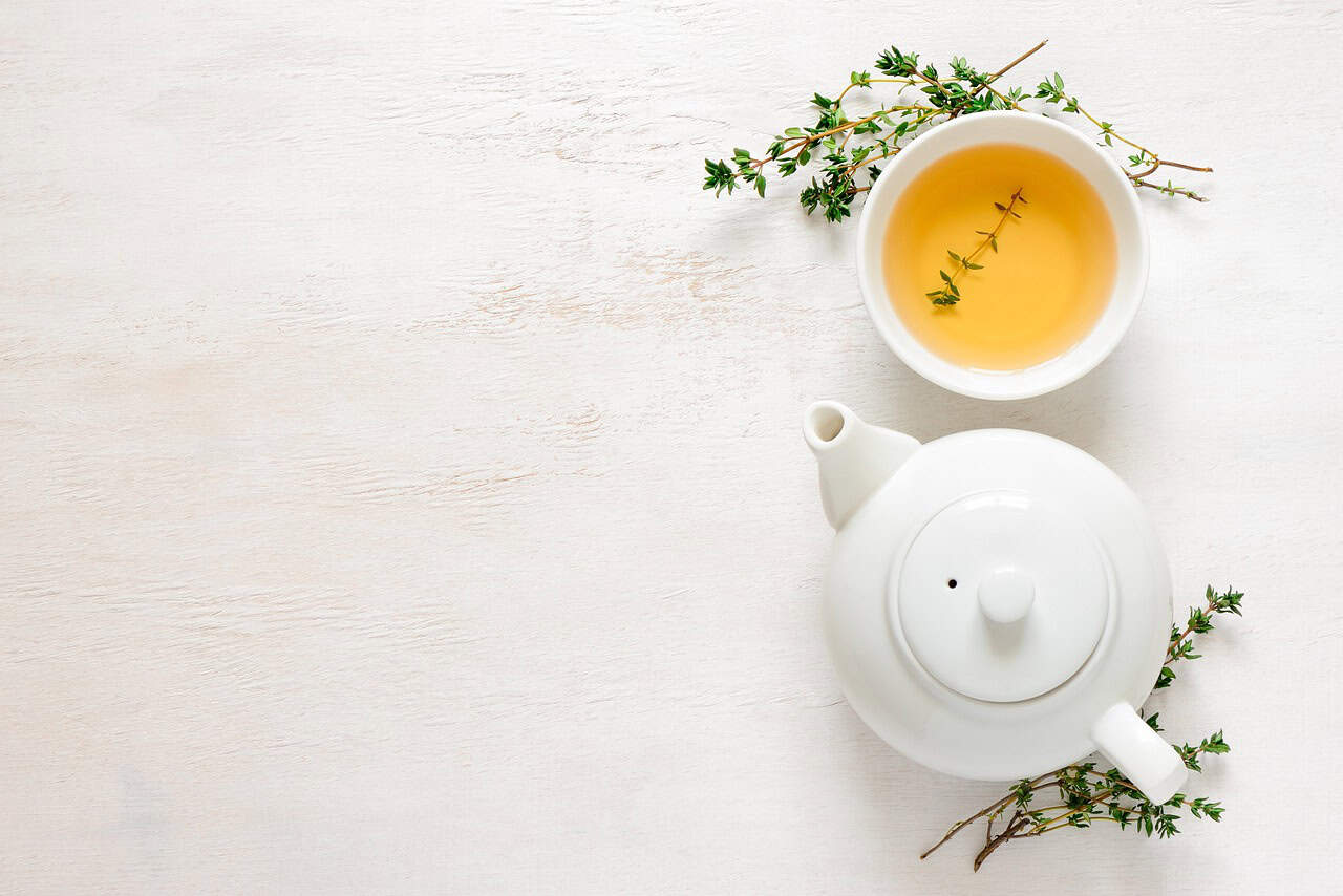 fasting tea pot and cup